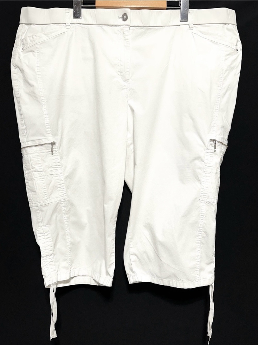 Coastal Resort White Bermuda Cargo Shorts Plus 22 Vacation Utility Quiet Luxury